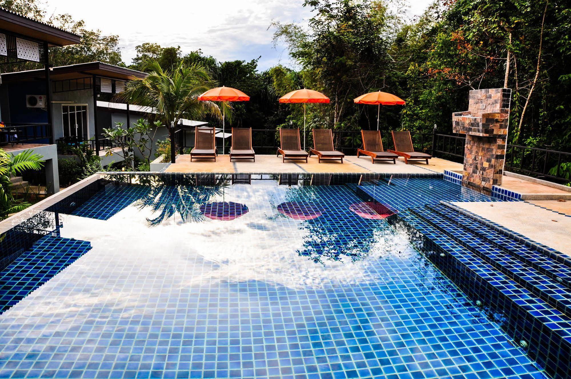 ชมพู รีสอร์ต เขาหลัก Hotel ภายนอก รูปภาพ